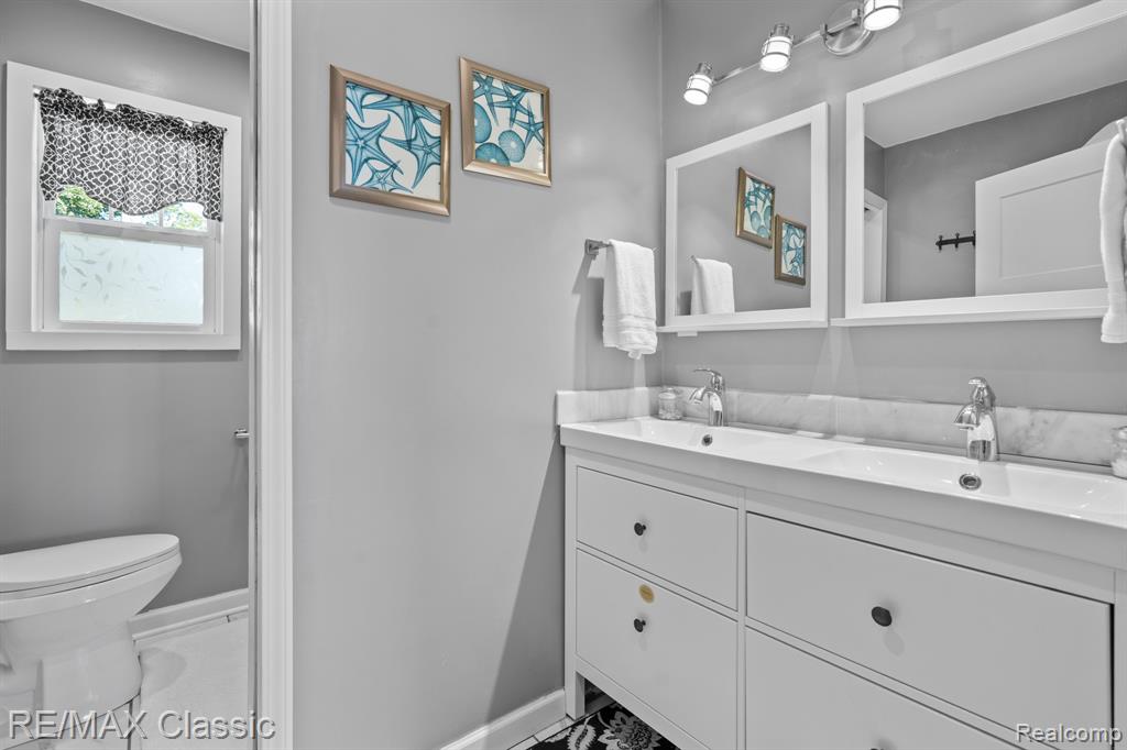 11478 E Shore Drive, Whitmore Lake, MI 48189 — Photo 38