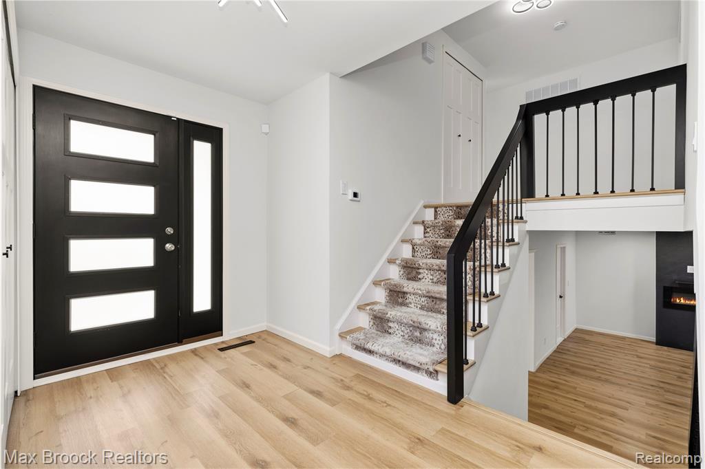 5316 CENTERBROOK Drive, West Bloomfield, MI — Photo 10