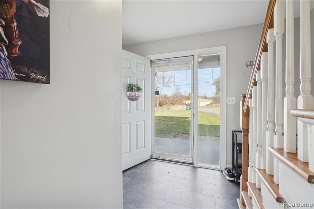 6024 E Holly Road E, Holly, MI 48442 — Photo 7