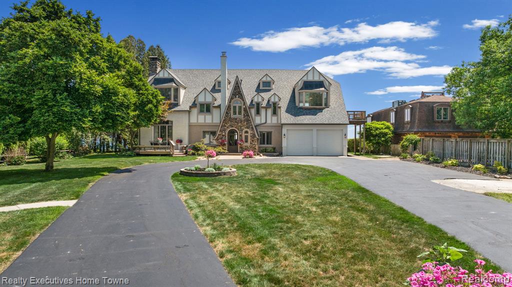 8308 Lakeshore, Burtchville, MI 48059 — Photo 4