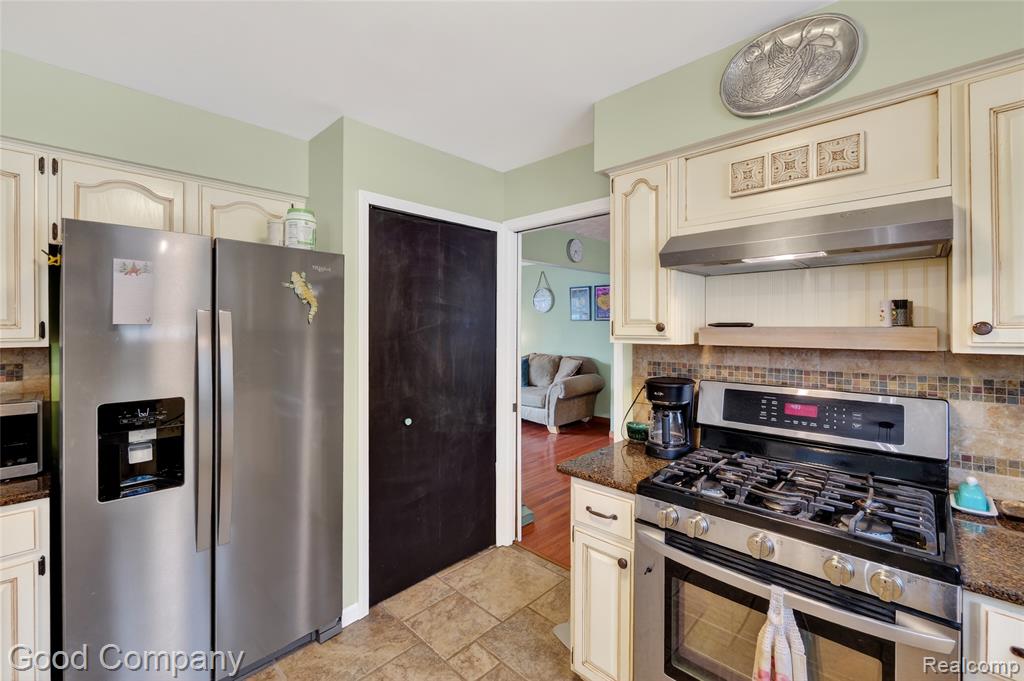 3761 Christopher Drive, Brighton, MI 48114 — Photo 6