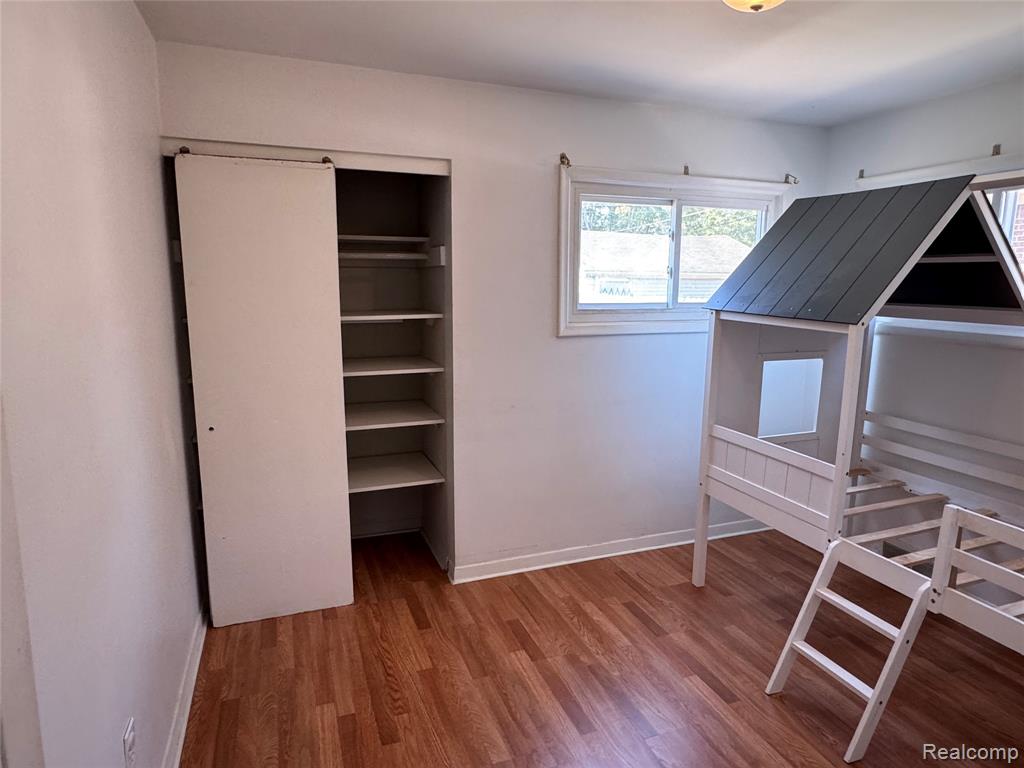 8345 Robindale Avenue, Dearborn Heights, MI 48127 — Photo 14