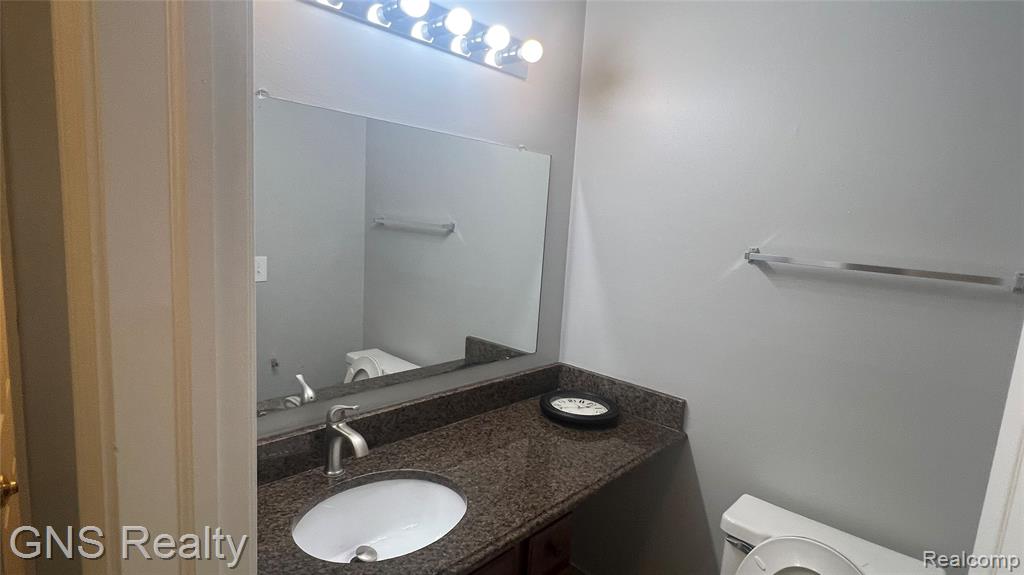 45270 Keding Street, 102, Utica, MI 48317 — Photo 7