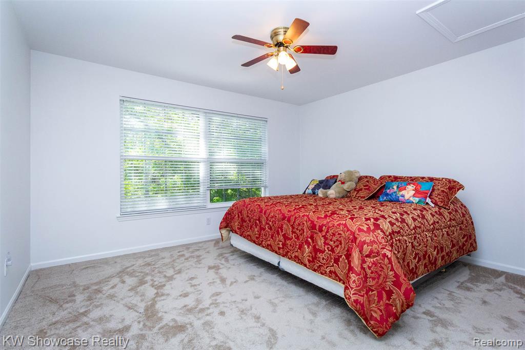 5726 Pinecroft Court, 44, Clawson, MI — Photo 26