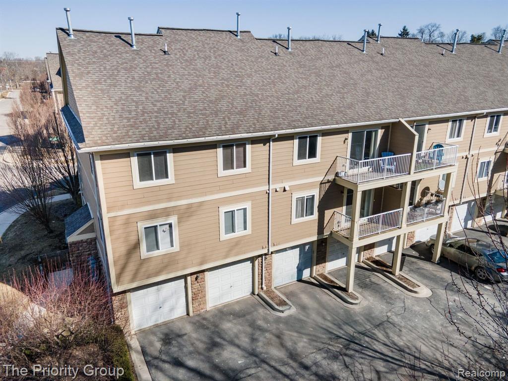 108 EVERGREEN Trail, Lake Orion, MI 48362 — Photo 31