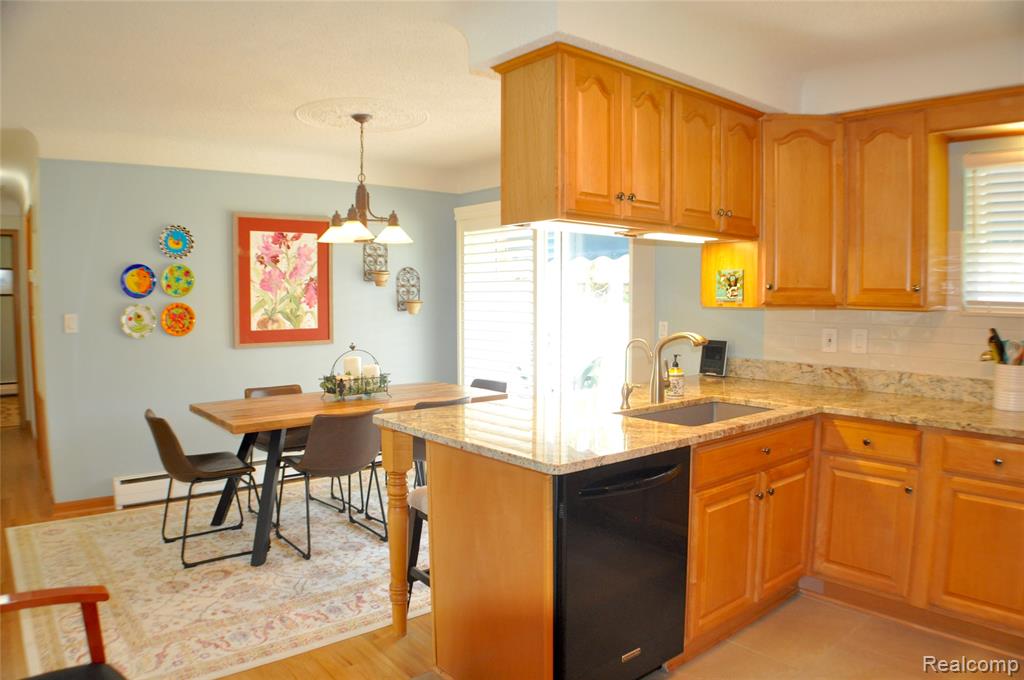3593 Meadowleigh Lane, Waterford, MI 48329 — Photo 10