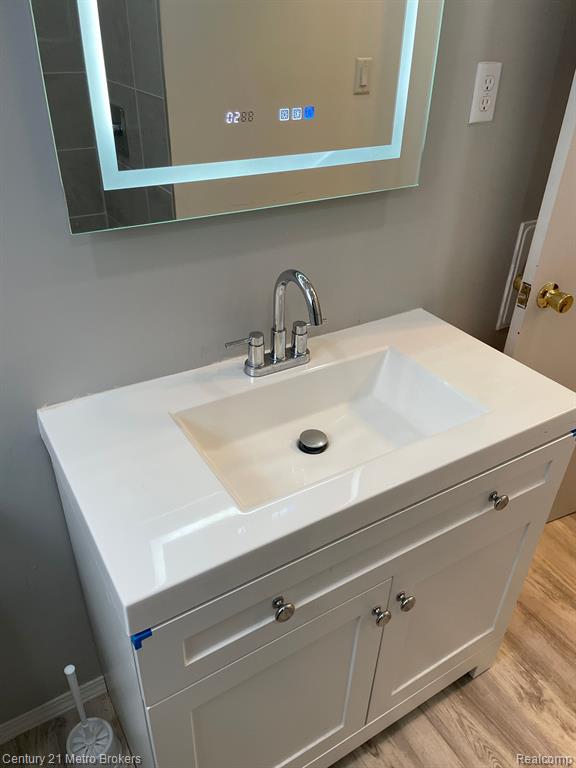 4414 TRUMBULL Drive, Flint, MI 48504 — Photo 9