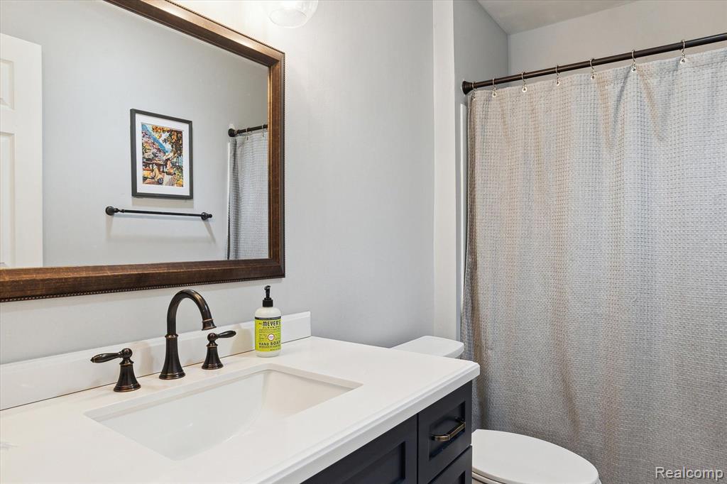 21111 GREENBRIAR Lane, South Lyon, MI 48178 — Photo 30