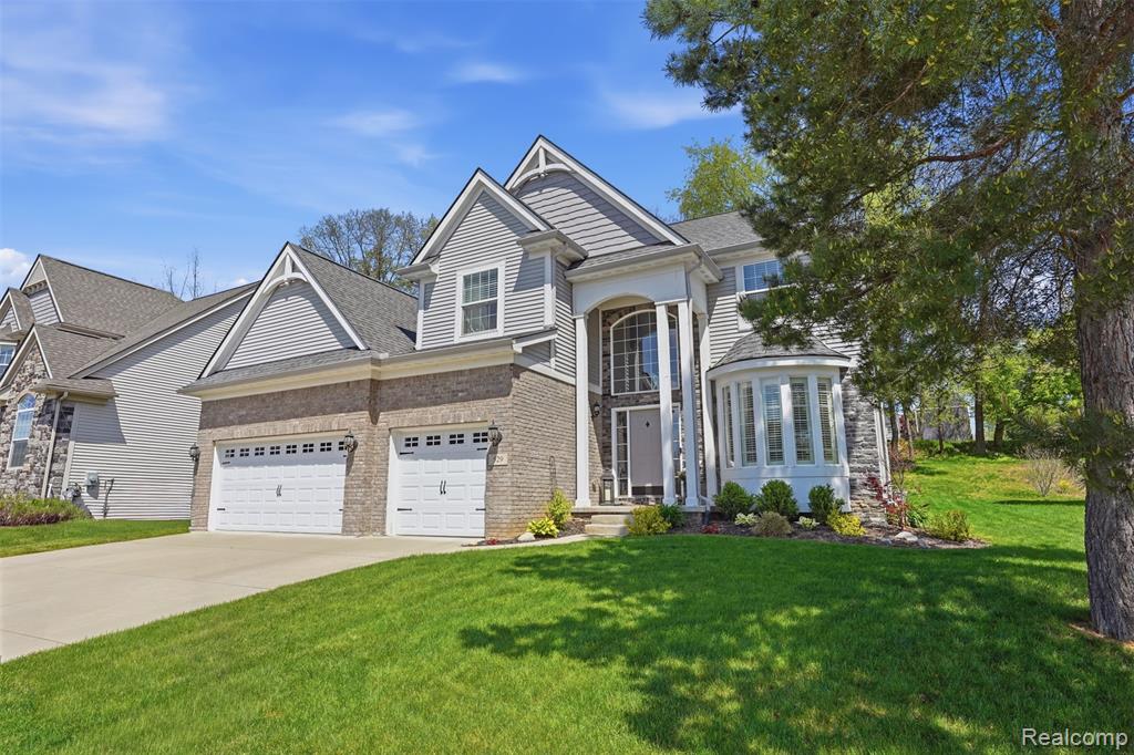 529 Napa Valley Drive, Milford, MI 48381 — Photo 2