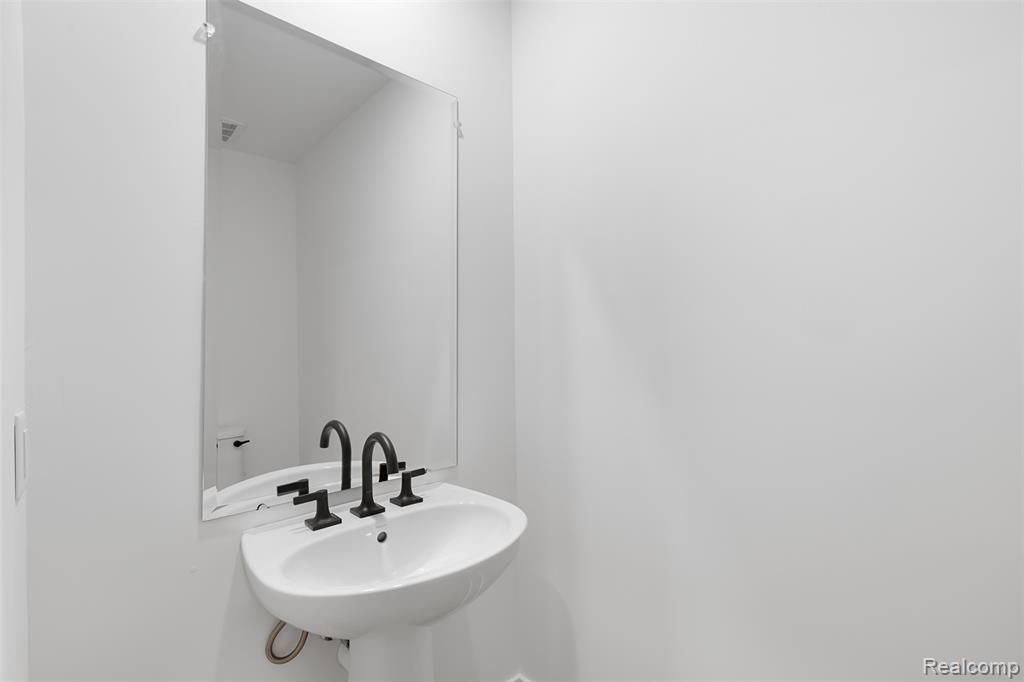 412 S Center Street, Northville, MI 48167 — Photo 27