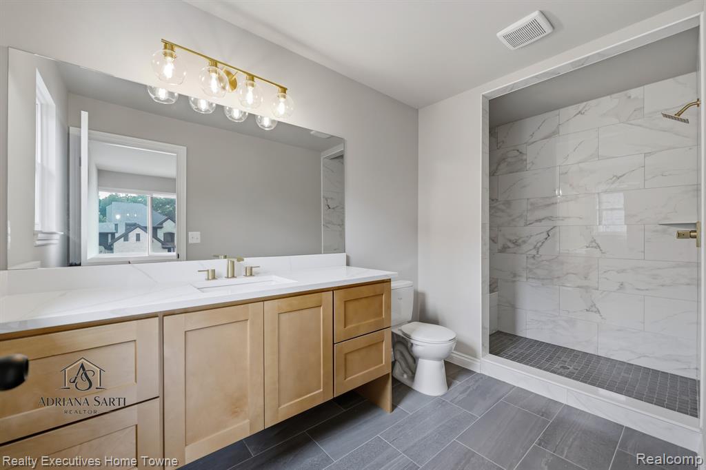 50733 MISTWOOD Drive, Macomb, MI 48042 — Photo 43