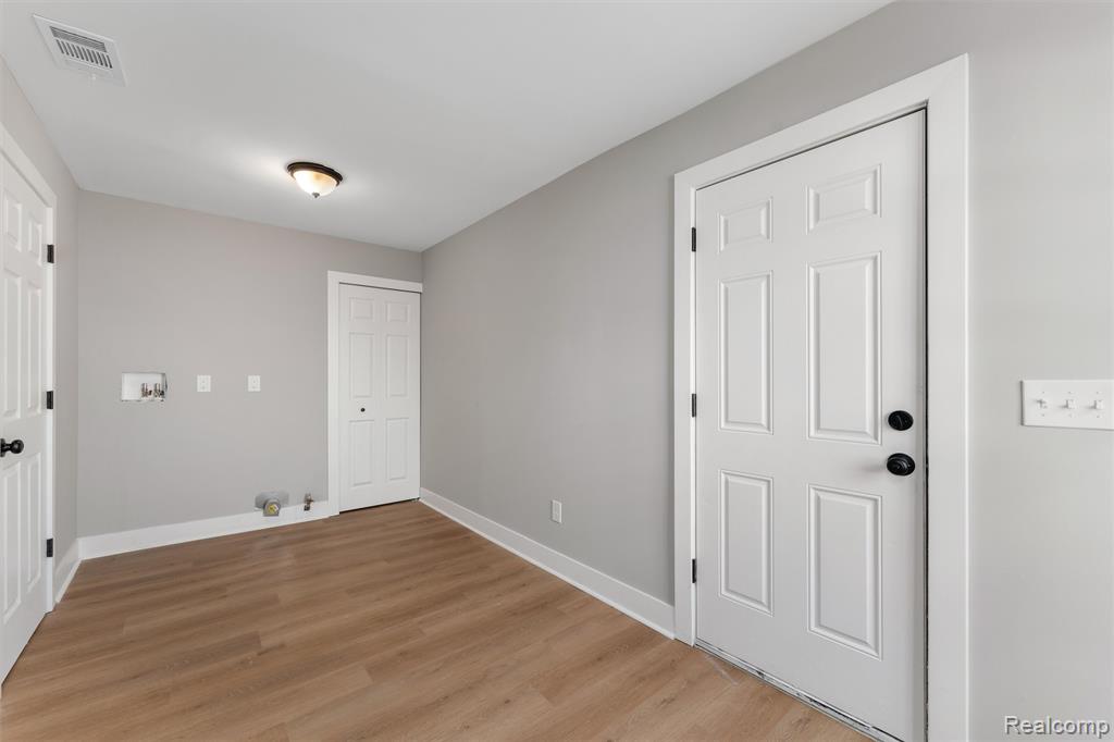 4824 Hyde Park Drive, Troy, MI 48085 — Photo 15