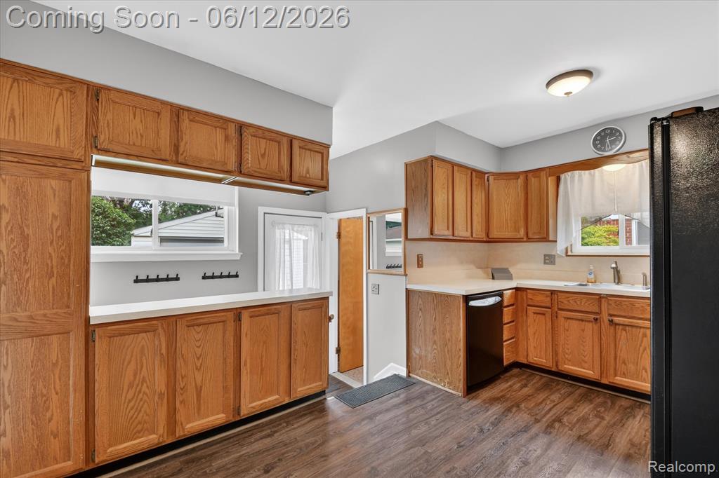 1616 Connie Avenue, Madison Heights, MI 48071 — Photo 7
