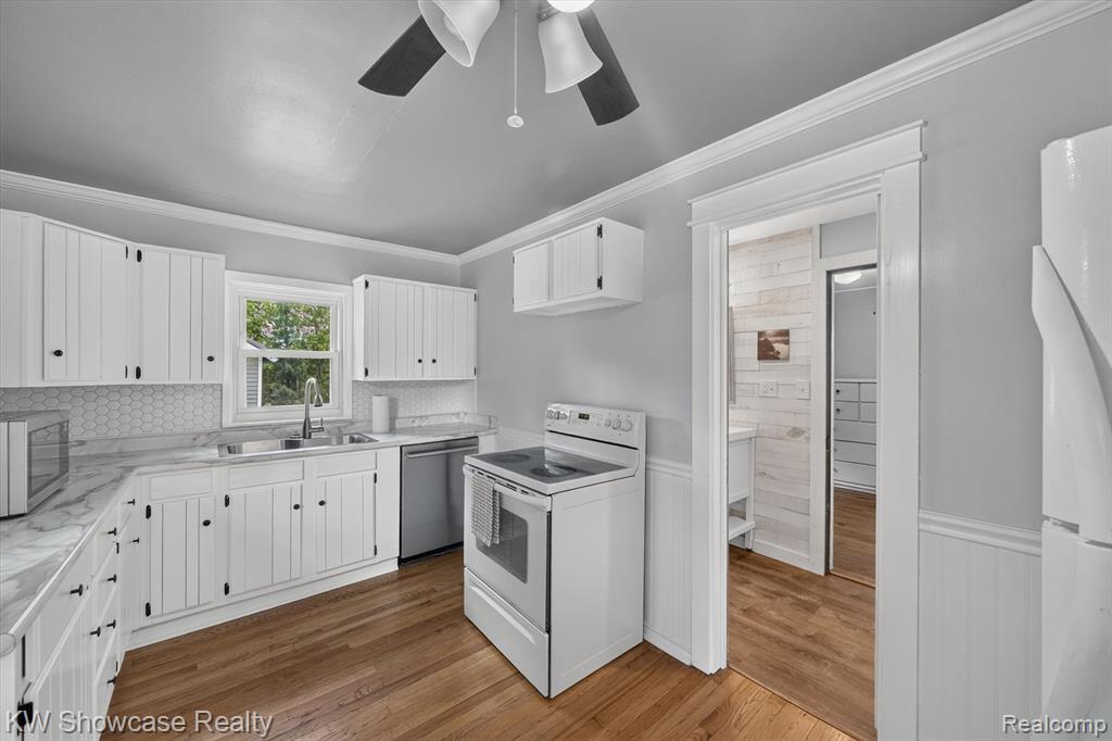 407 Broadway, Davisburg, MI 48350 — Photo 12