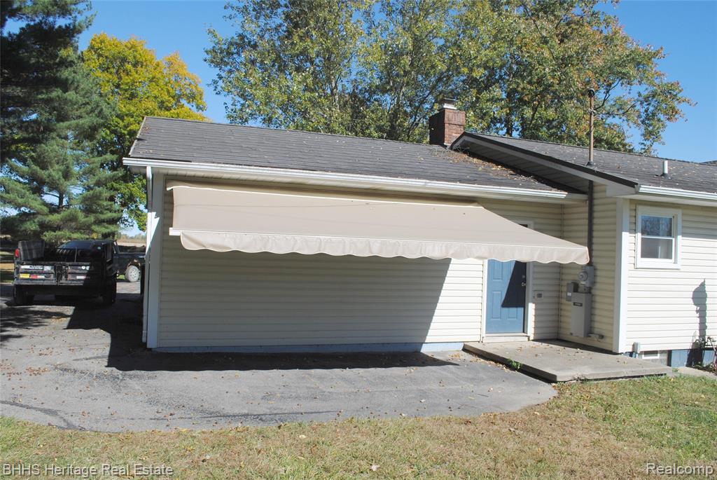 10755 Sober Road, Webberville, MI 48892 — Photo 5