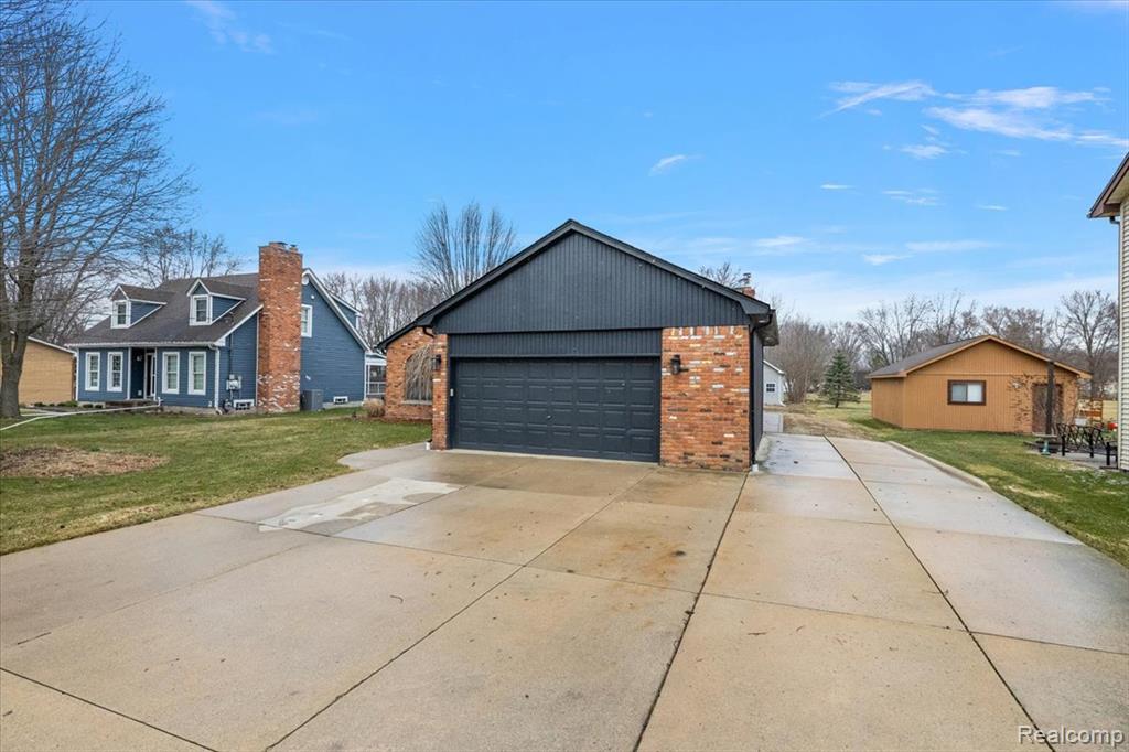 51604 Base Street, New Baltimore, MI 48047 — Photo 3