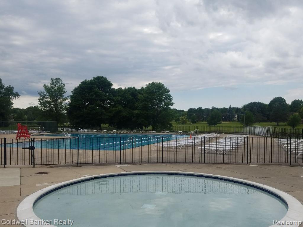 1702 BRENTWOOD Drive, Troy, MI 48098 — Photo 20