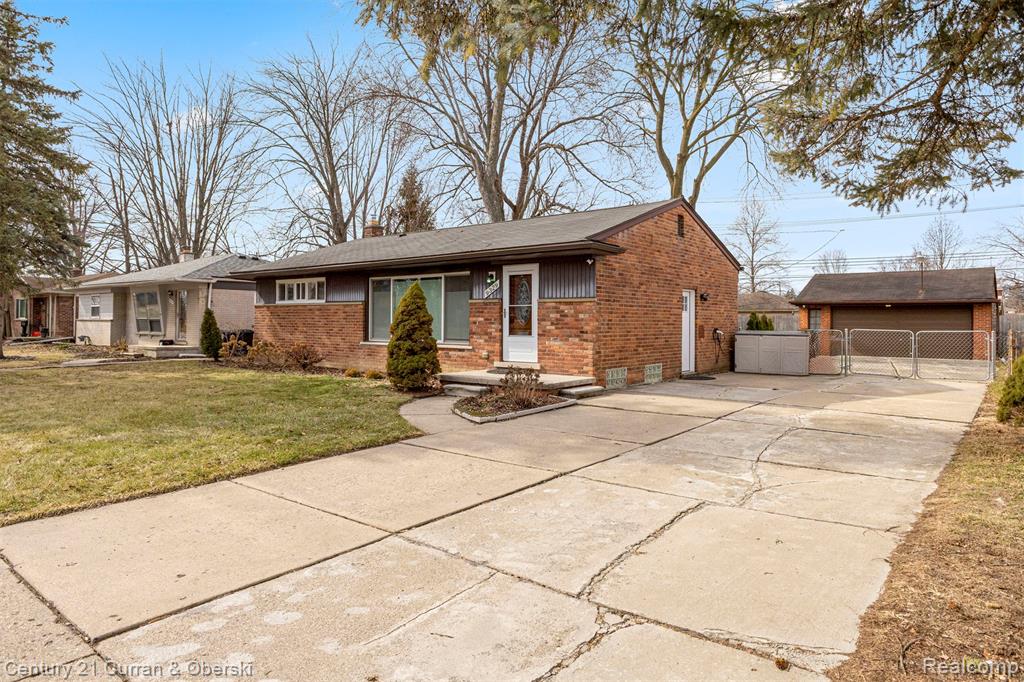 9329 Merriman Road, Livonia, MI 48150 — Photo 2