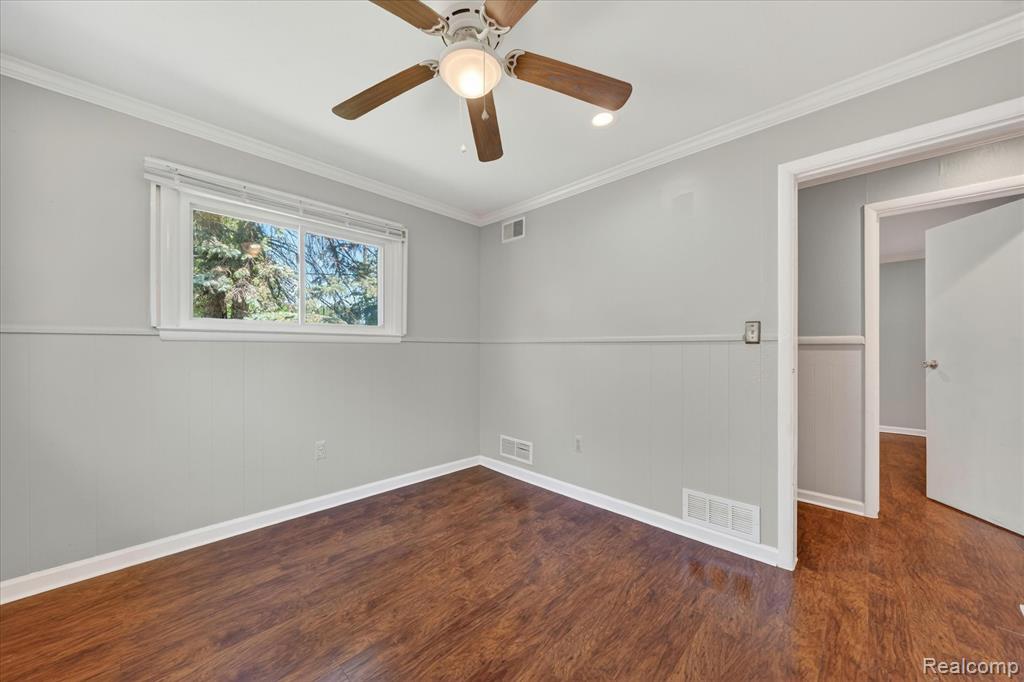 401 W Liberty Street, South Lyon, MI 48178 — Photo 28