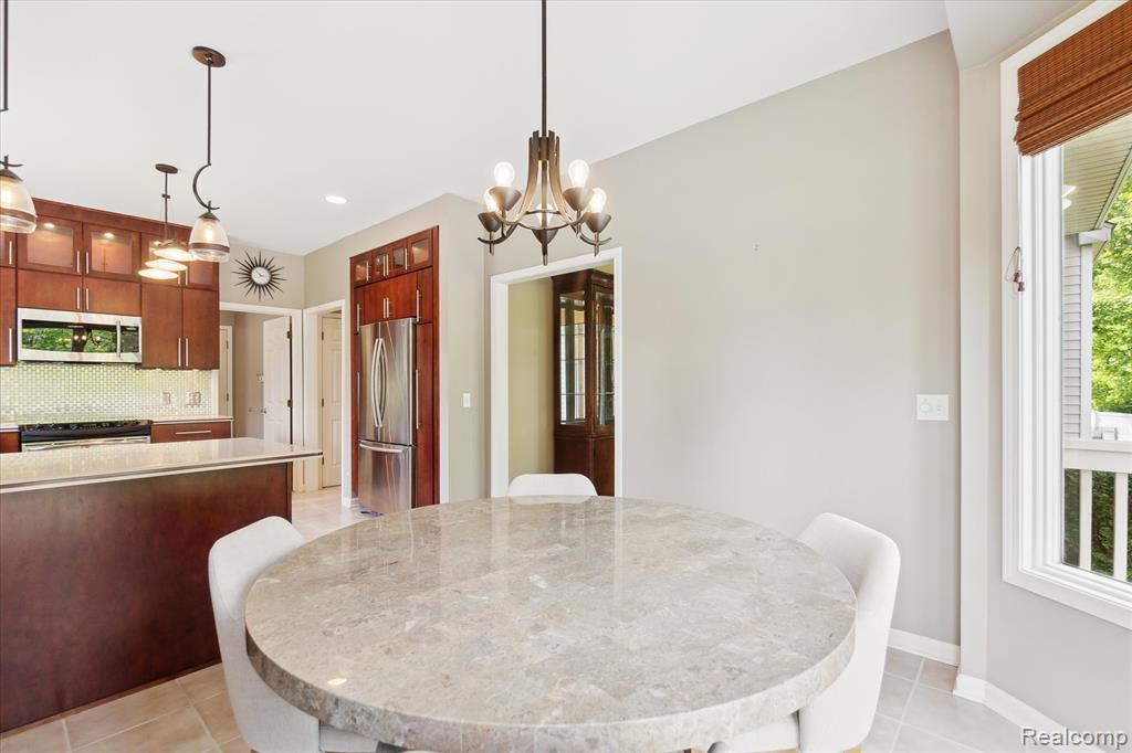 672 Morningside Drive, Grand Blanc, MI 48439 — Photo 16