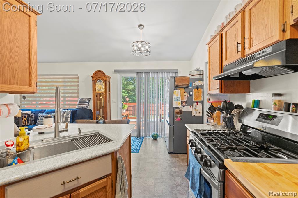 5035 Island View Drive, Linden, MI 48451 — Photo 9