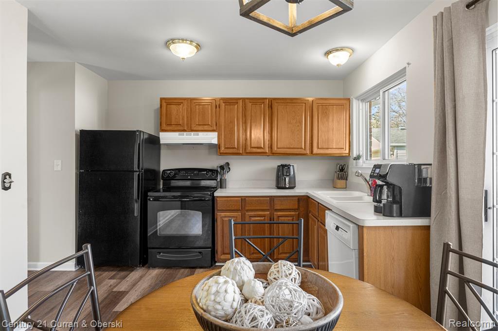 9939 Jackson Lane, Van Buren, MI 48111 — Photo 14
