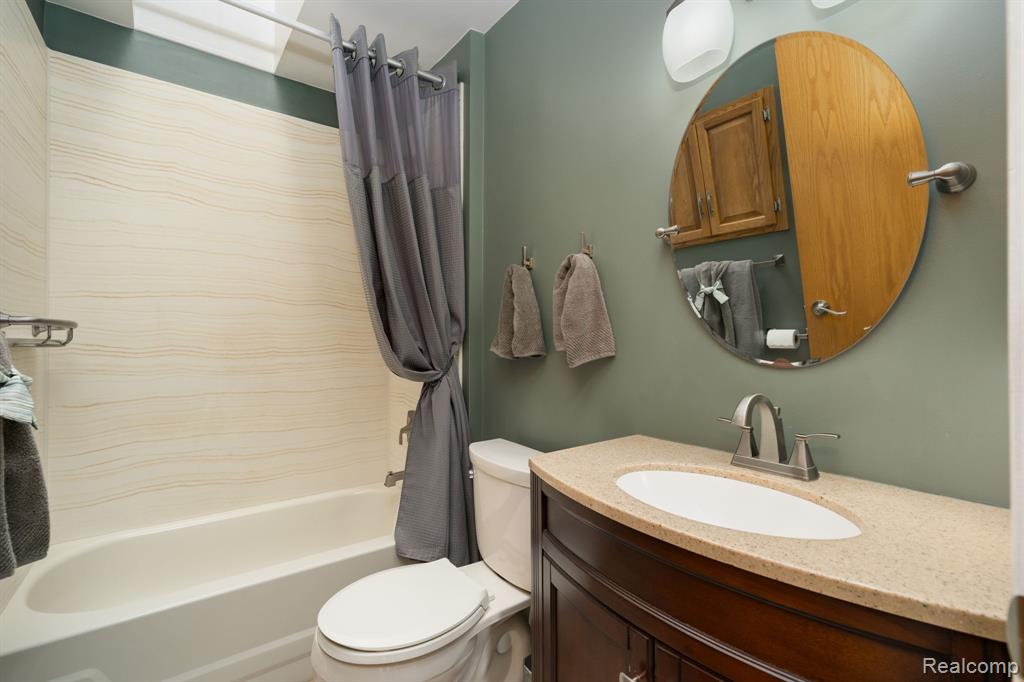 2941 Silverhill Drive, Waterford, MI 48329 — Photo 30