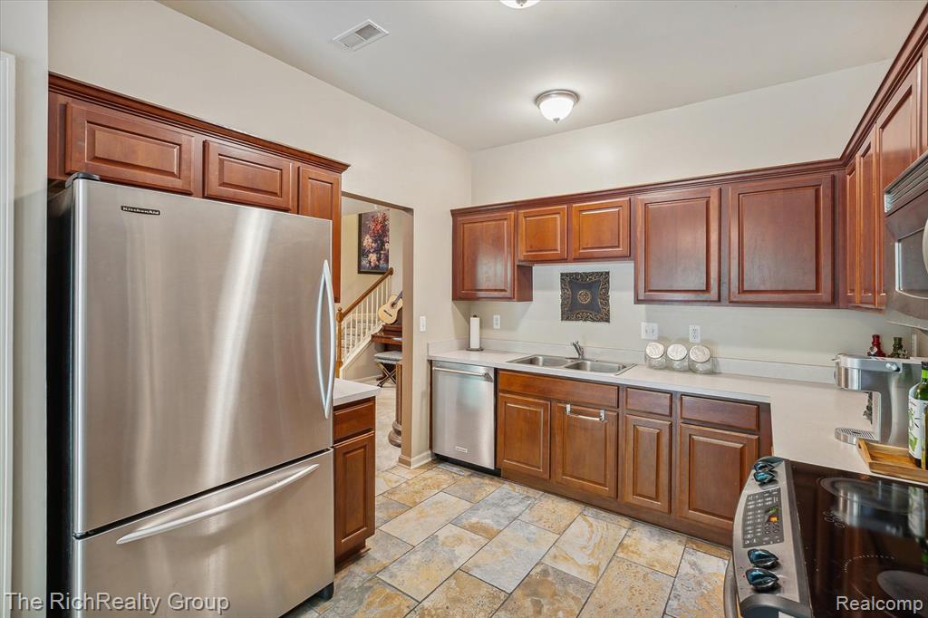 39640 ROCKCREST Lane, Northville, MI 48168 — Photo 9