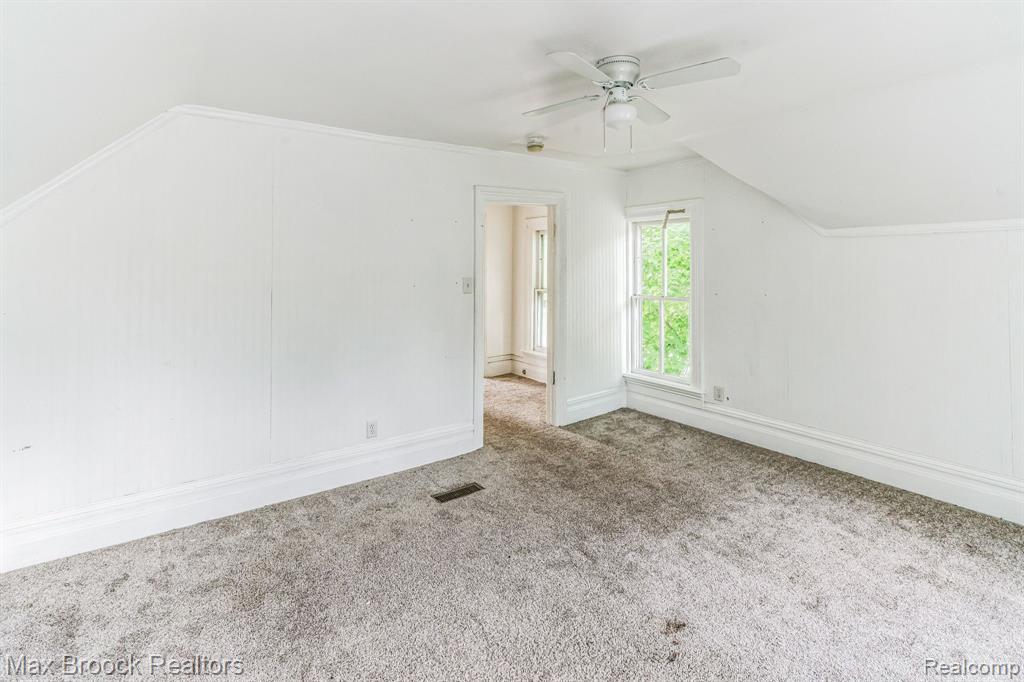 702 S BARNES Street, Mason, MI 48854 — Photo 17