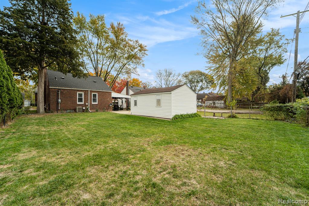 636 S Connecticut Avenue, Royal Oak, MI 48067 — Photo 23