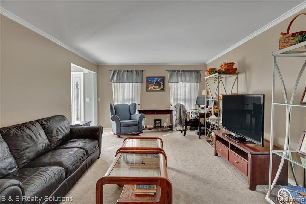 6750 Wing Lake Road, Bloomfield Hills, MI 48301 — Photo 23