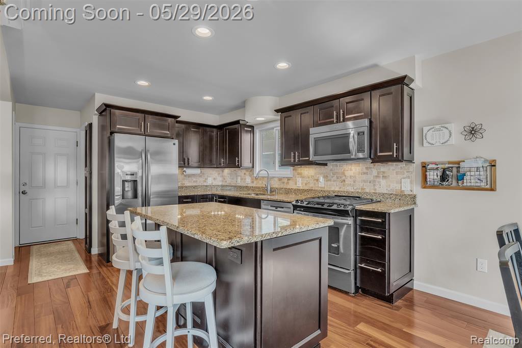 3812 Maiden Street, Waterford, MI 48329 — Photo 16