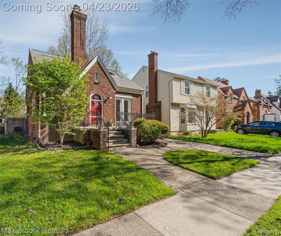 73 Amherst Road, Pleasant Ridge, MI — Photo 2