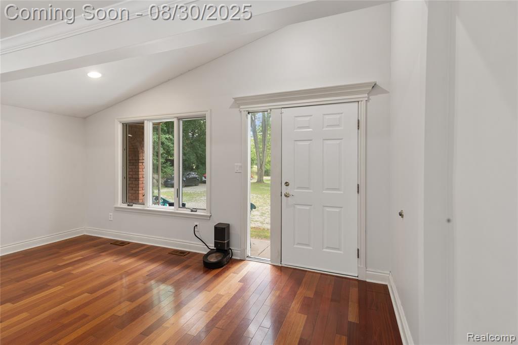 6600 Westphalia, West Bloomfield, MI 48324 — Photo 8