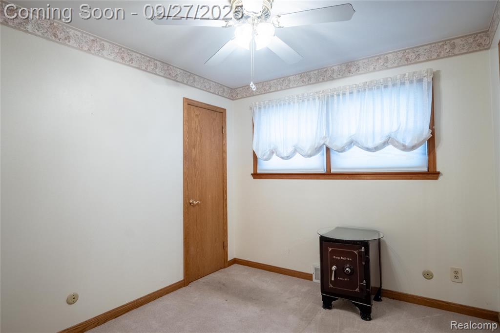 878 Champaign Road, Lincoln Park, MI 48146 — Photo 18