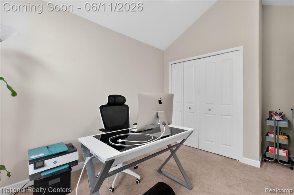 27412 Victoria Road, Novi, MI — Photo 33