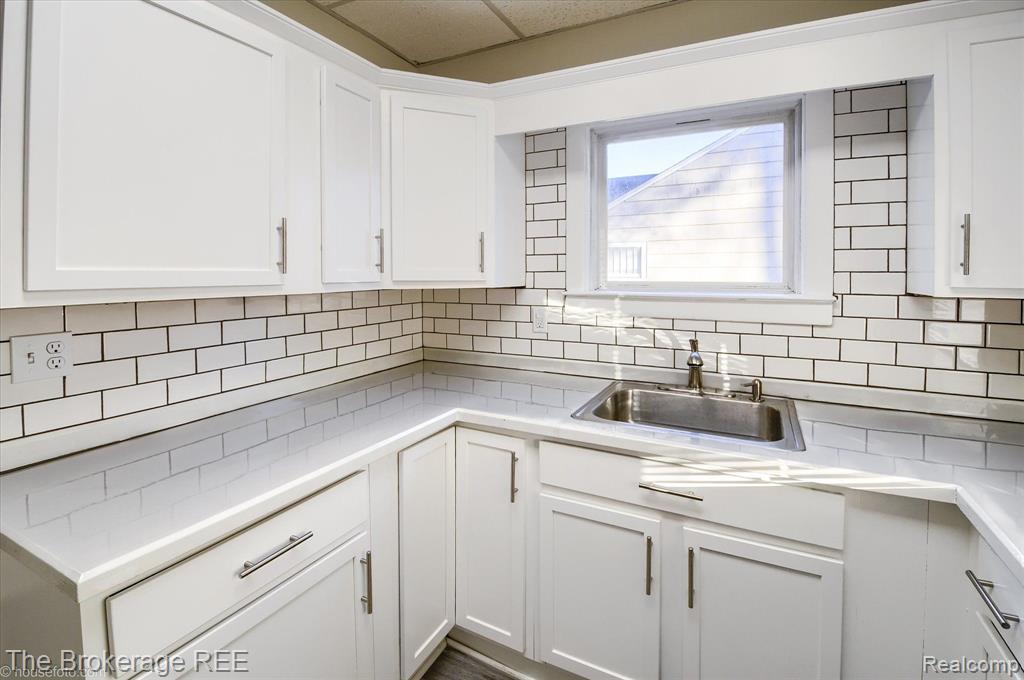 705 FRANK Street, Flint, MI 48504 — Photo 18