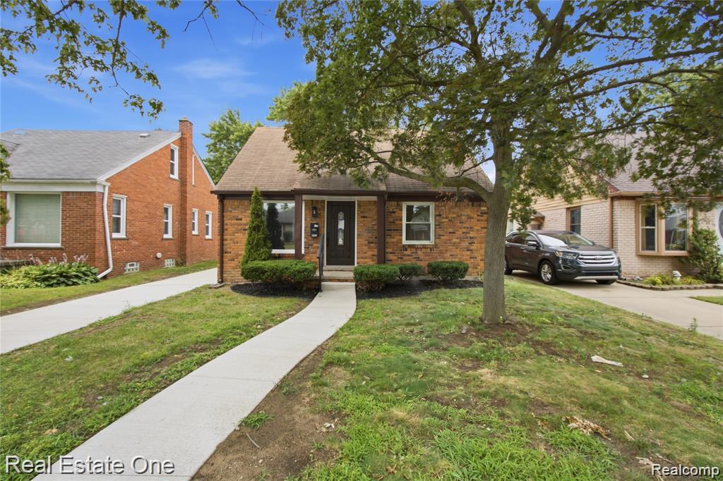 6953 N Vernon Street, Dearborn Heights, MI 48127