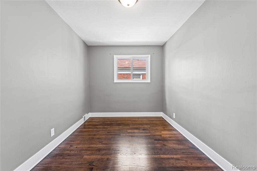 9916 Rosedale Boulevard, Allen Park, MI 48101 — Photo 18