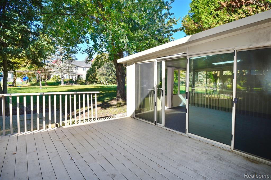 24945 SARAH FLYNN, Novi, MI — Photo 30