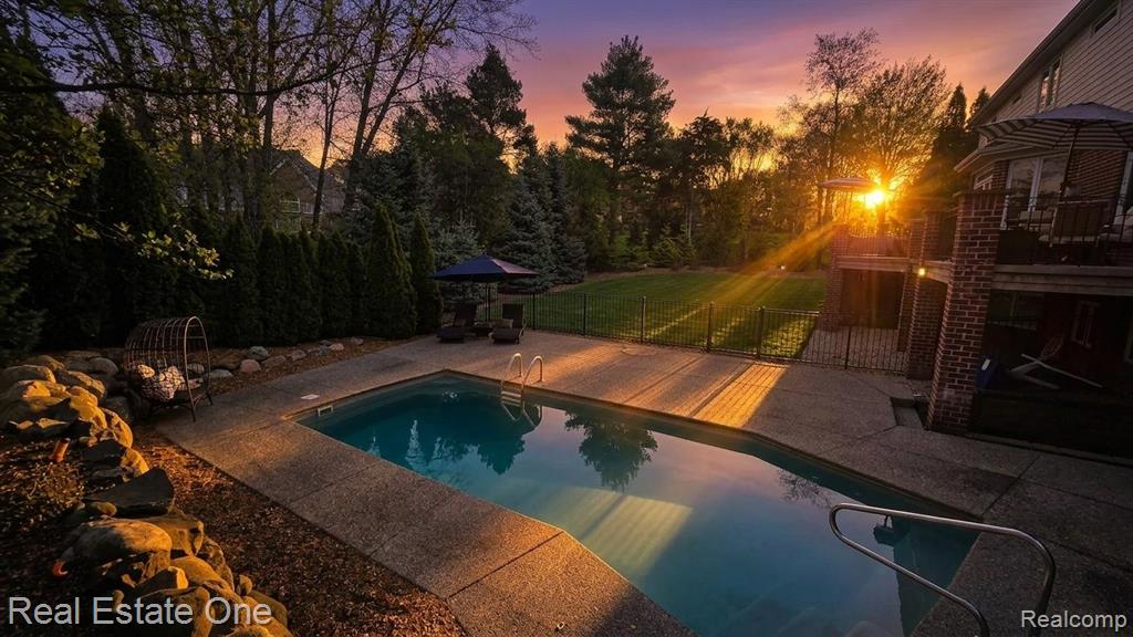 960 Hill Hollow Lane, Milford, MI 48381 — Photo 2