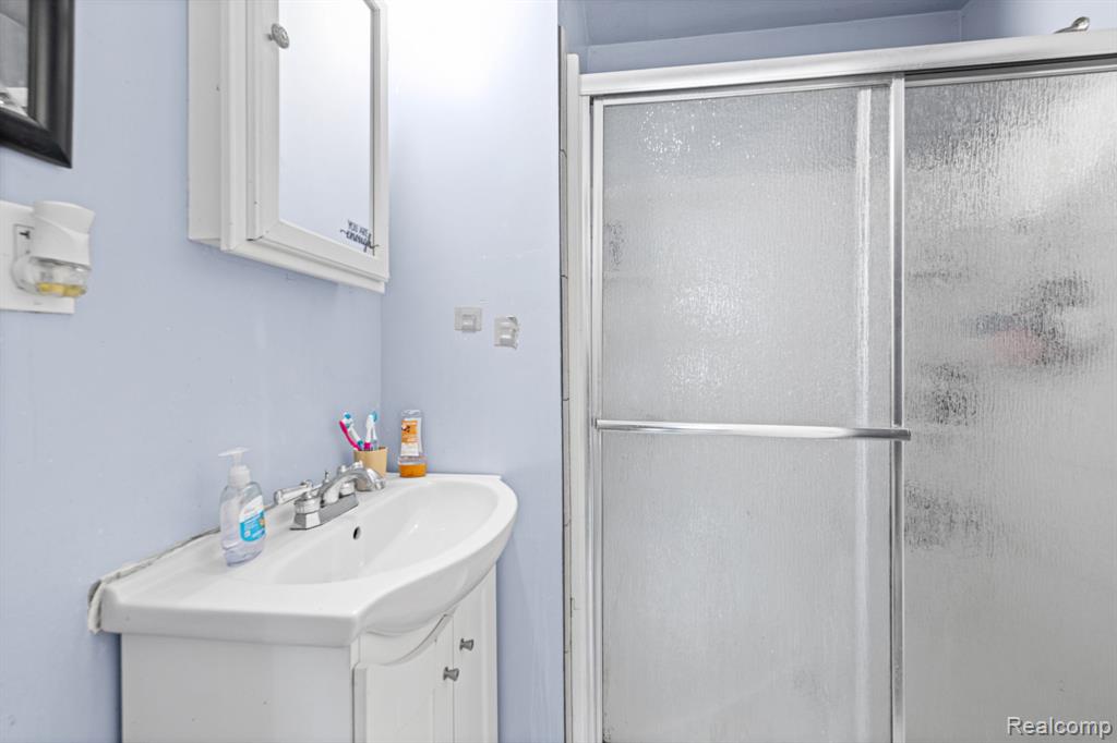 1127 Detroit Avenue, Lincoln Park, MI 48146 — Photo 11