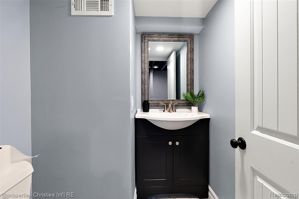 525 Broadacre Avenue, Clawson, MI — Photo 46