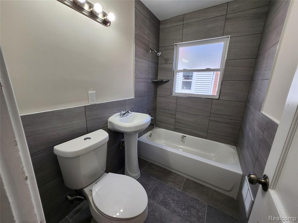 9938 Royal Grand, Redford, MI 48239 — Photo 11