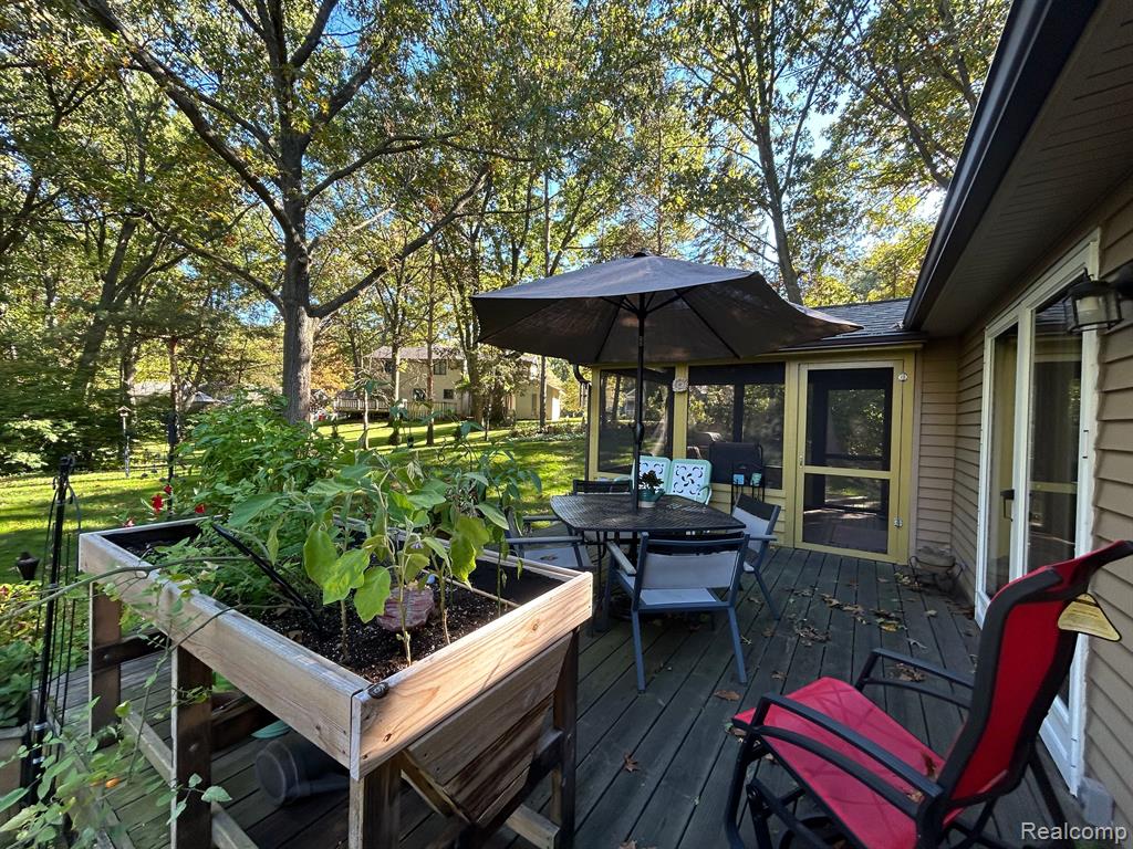 4495 Maybee Road, Lake Orion, MI — Photo 12