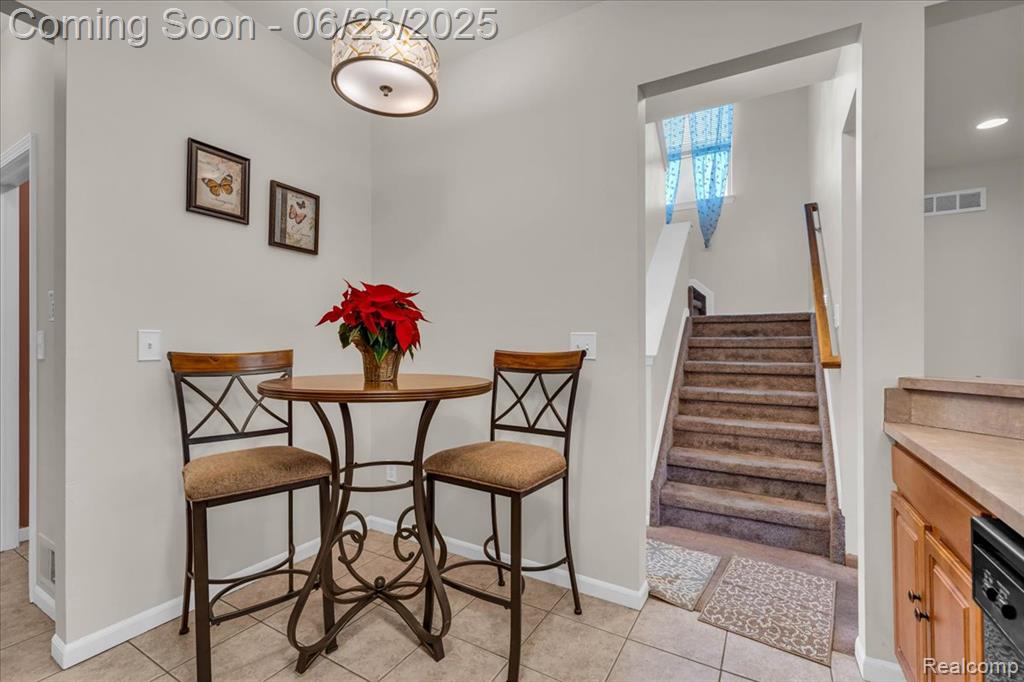 417 E BERNHARD Avenue, Hazel Park, MI 48030 — Photo 15