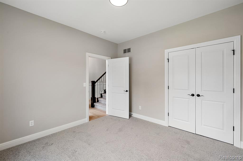 55308 HANFORD Court, Utica, MI 48316 — Photo 32