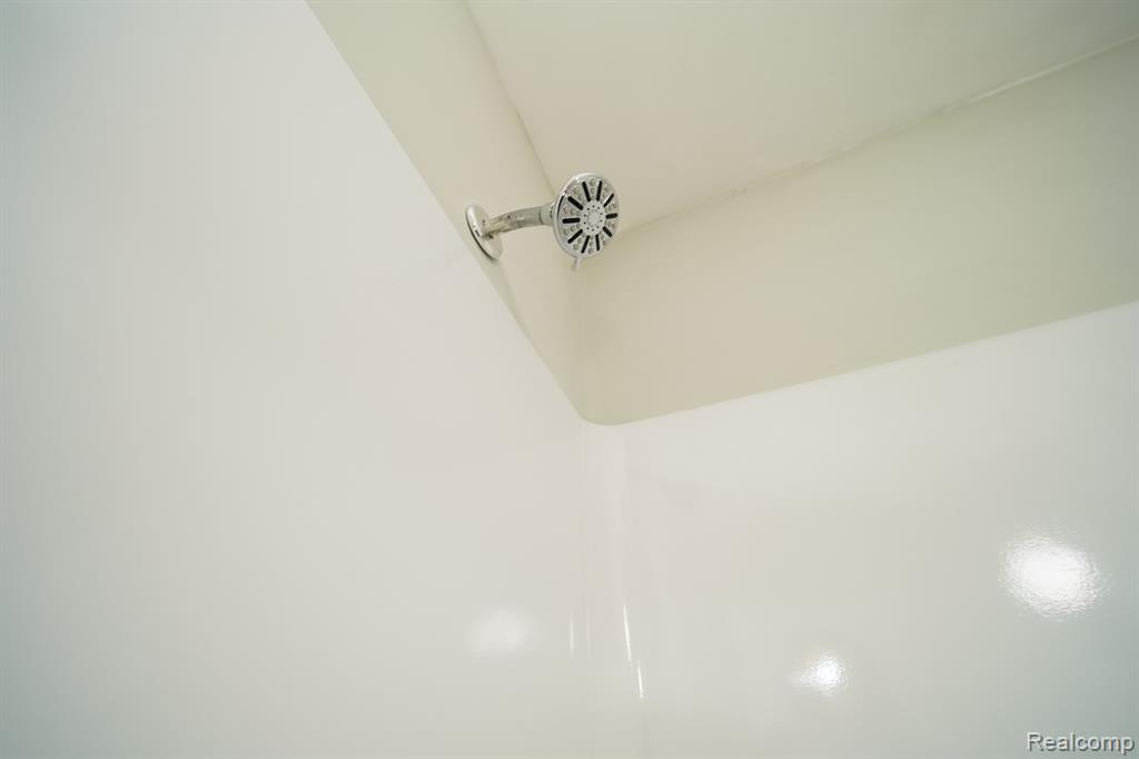 4865 Huston Drive, Lake Orion, MI — Photo 38
