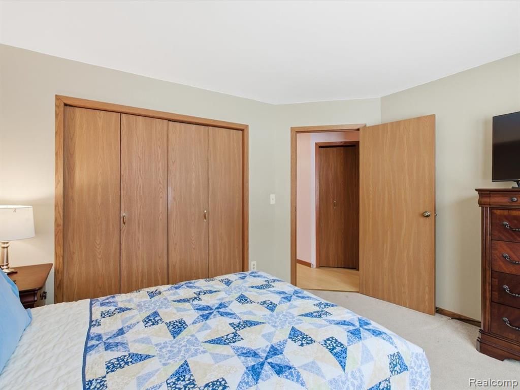 4008 Keewahdin, Fort Gratiot, MI 48059 — Photo 17