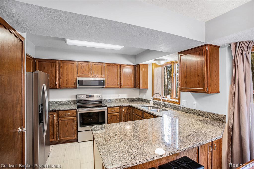 503 E Geneva Drive, Dewitt, MI 48820 — Photo 9